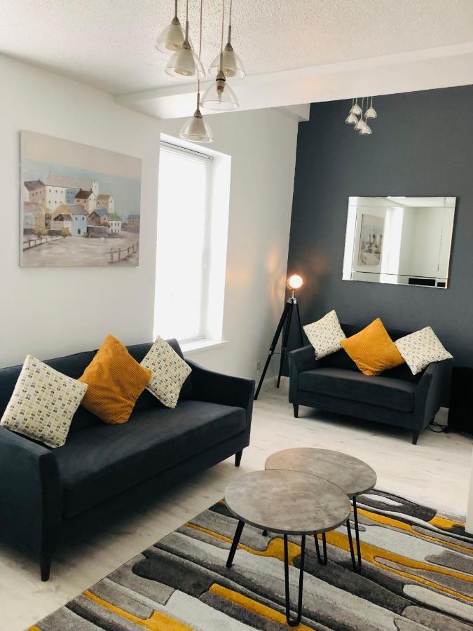 Spacious And Bright Town Centre Apartment Ballycastle Kültér fotó